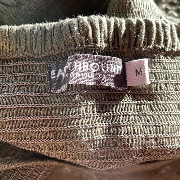 Textured cotton, olive halter top with beaded ties - Picture 3 of 6